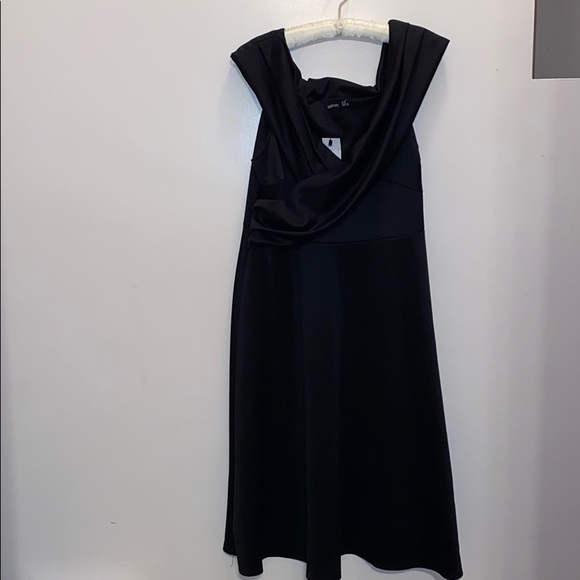Black cocktail NWT size 16 Swing dress - Picture 1 of 14
